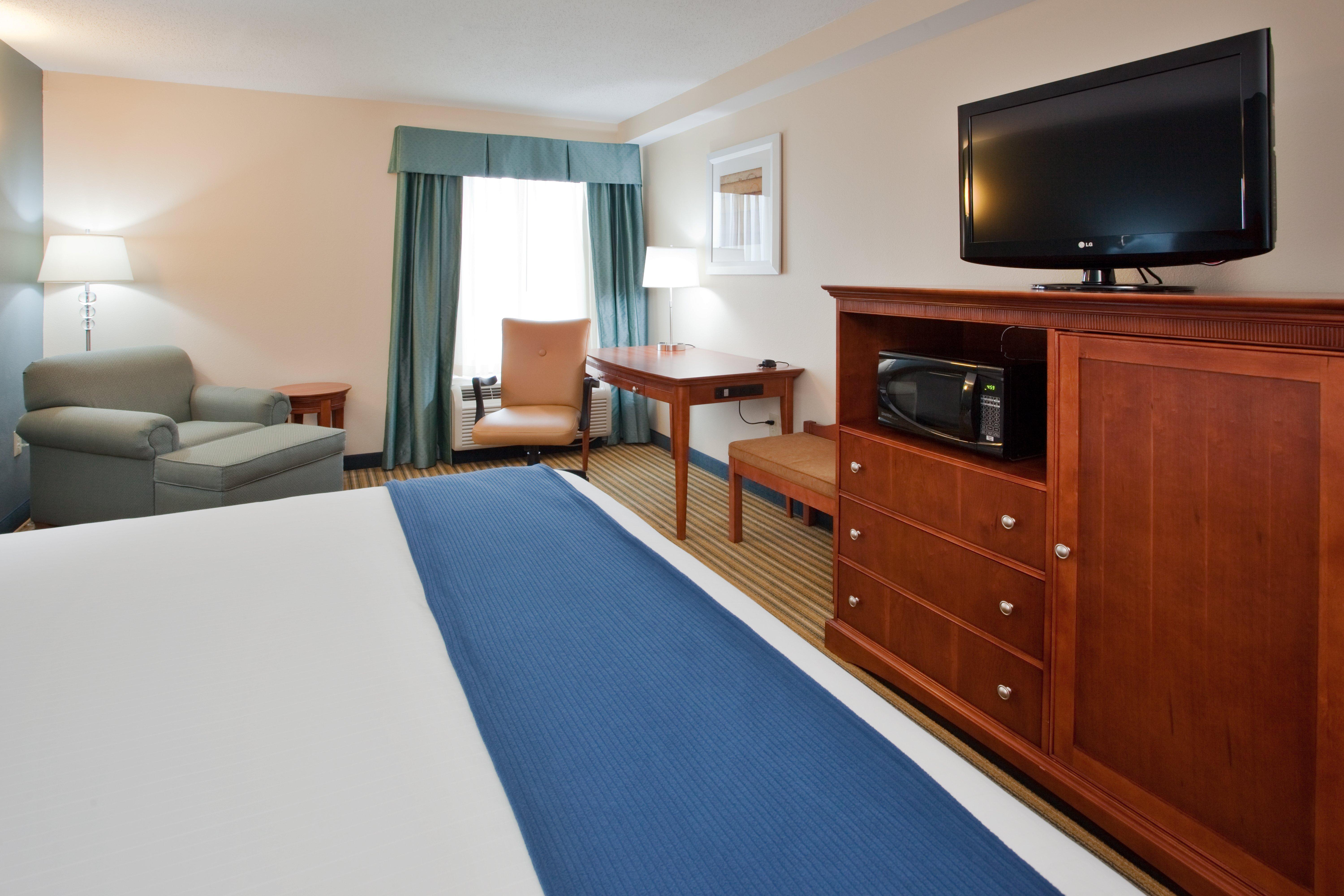 Holiday Inn Express Hotel & Suites Fredericksburg By Ihg Ngoại thất bức ảnh