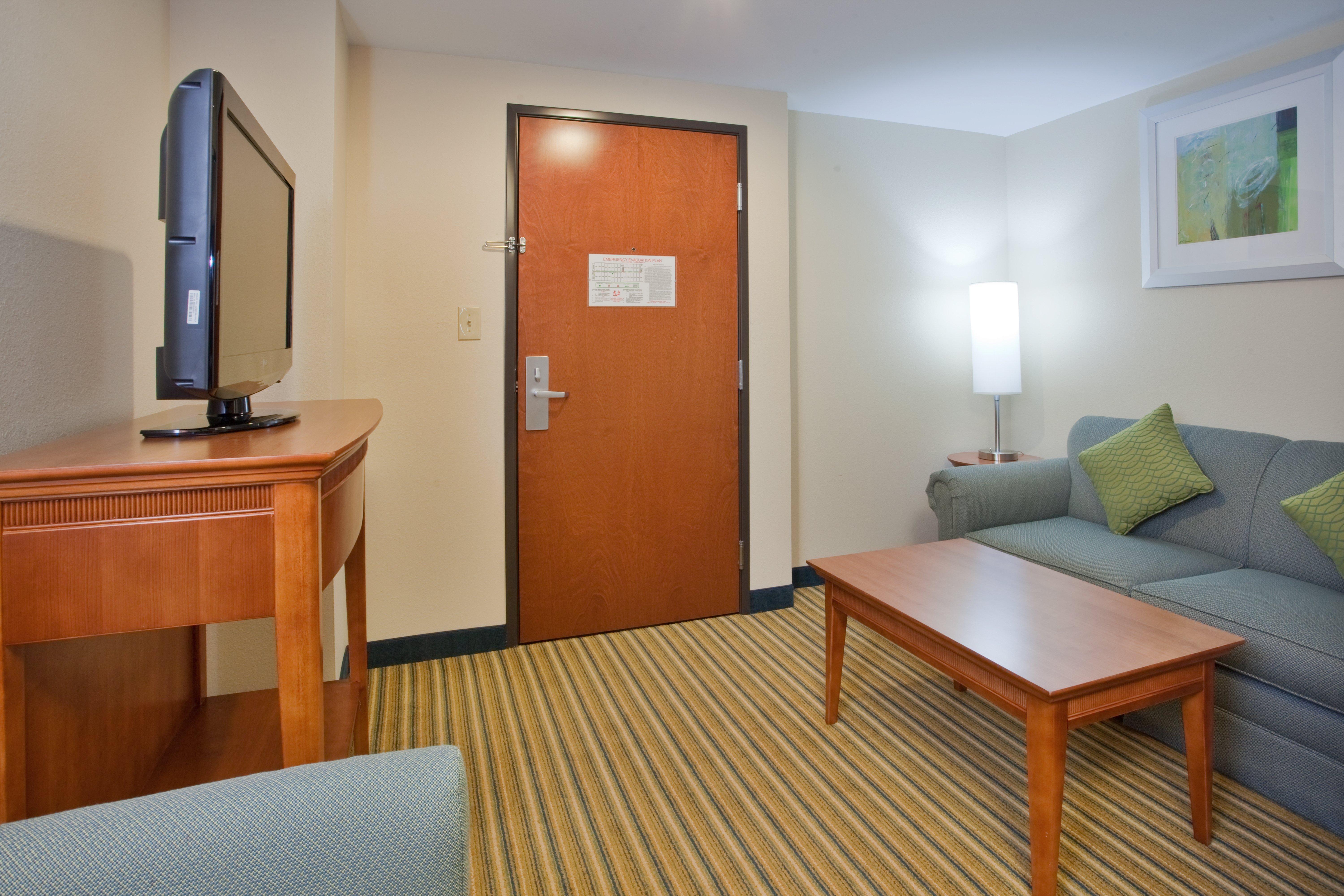 Holiday Inn Express Hotel & Suites Fredericksburg By Ihg Ngoại thất bức ảnh