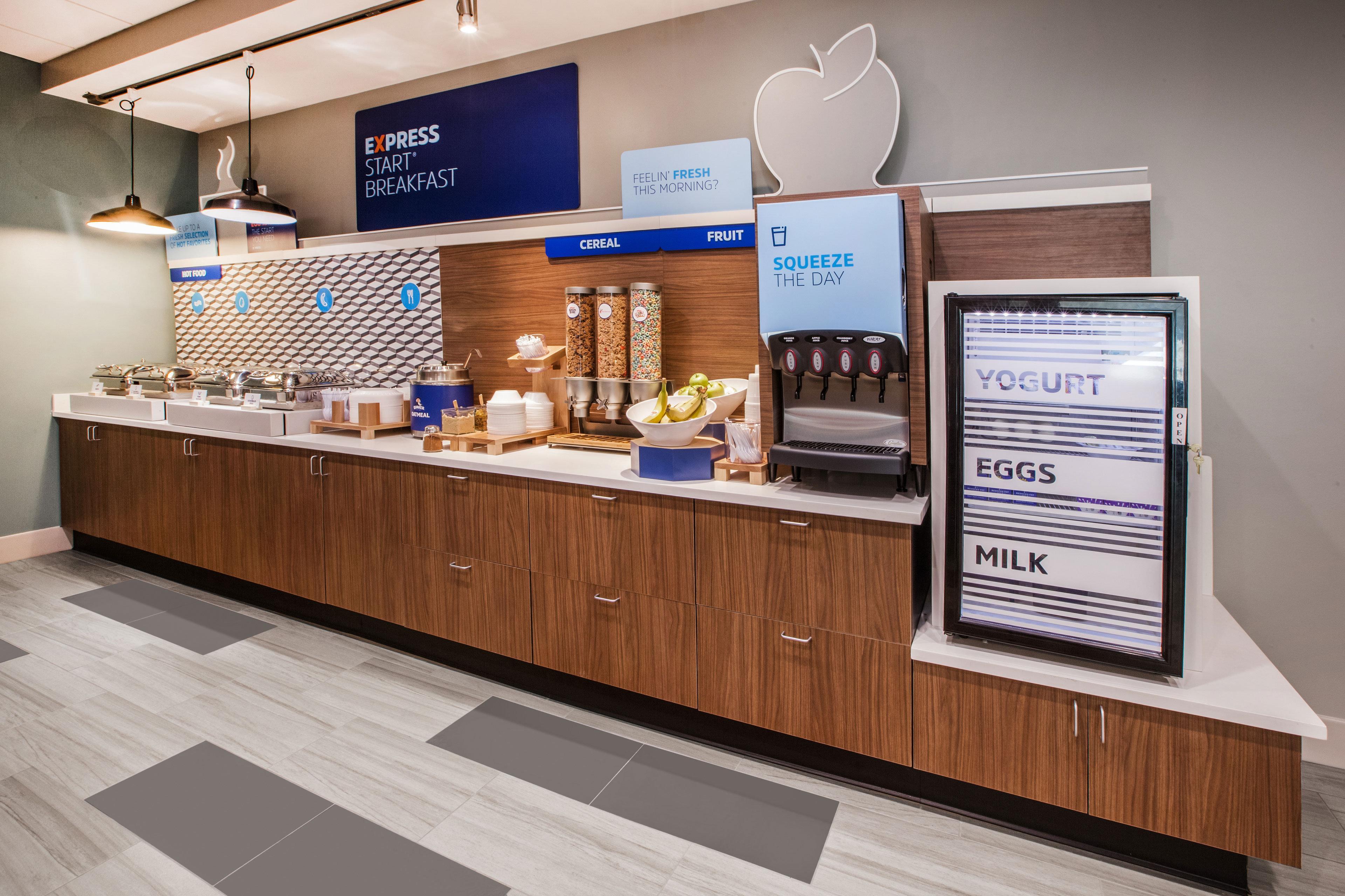 Holiday Inn Express Hotel & Suites Fredericksburg By Ihg Ngoại thất bức ảnh
