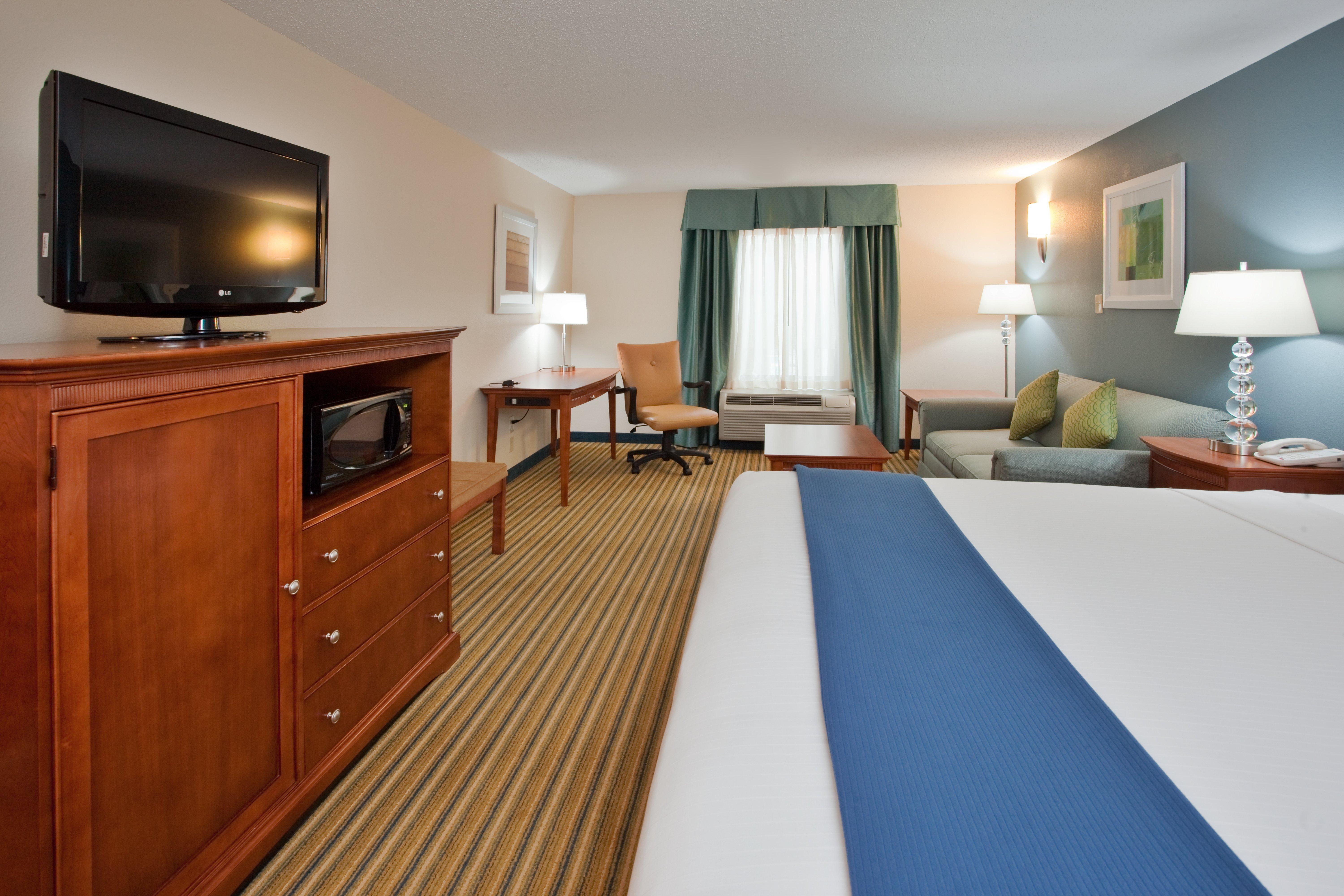 Holiday Inn Express Hotel & Suites Fredericksburg By Ihg Ngoại thất bức ảnh