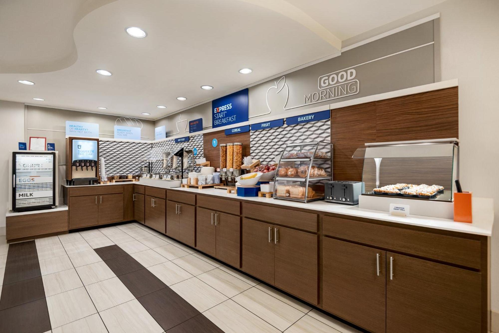 Holiday Inn Express Hotel & Suites Fredericksburg By Ihg Ngoại thất bức ảnh