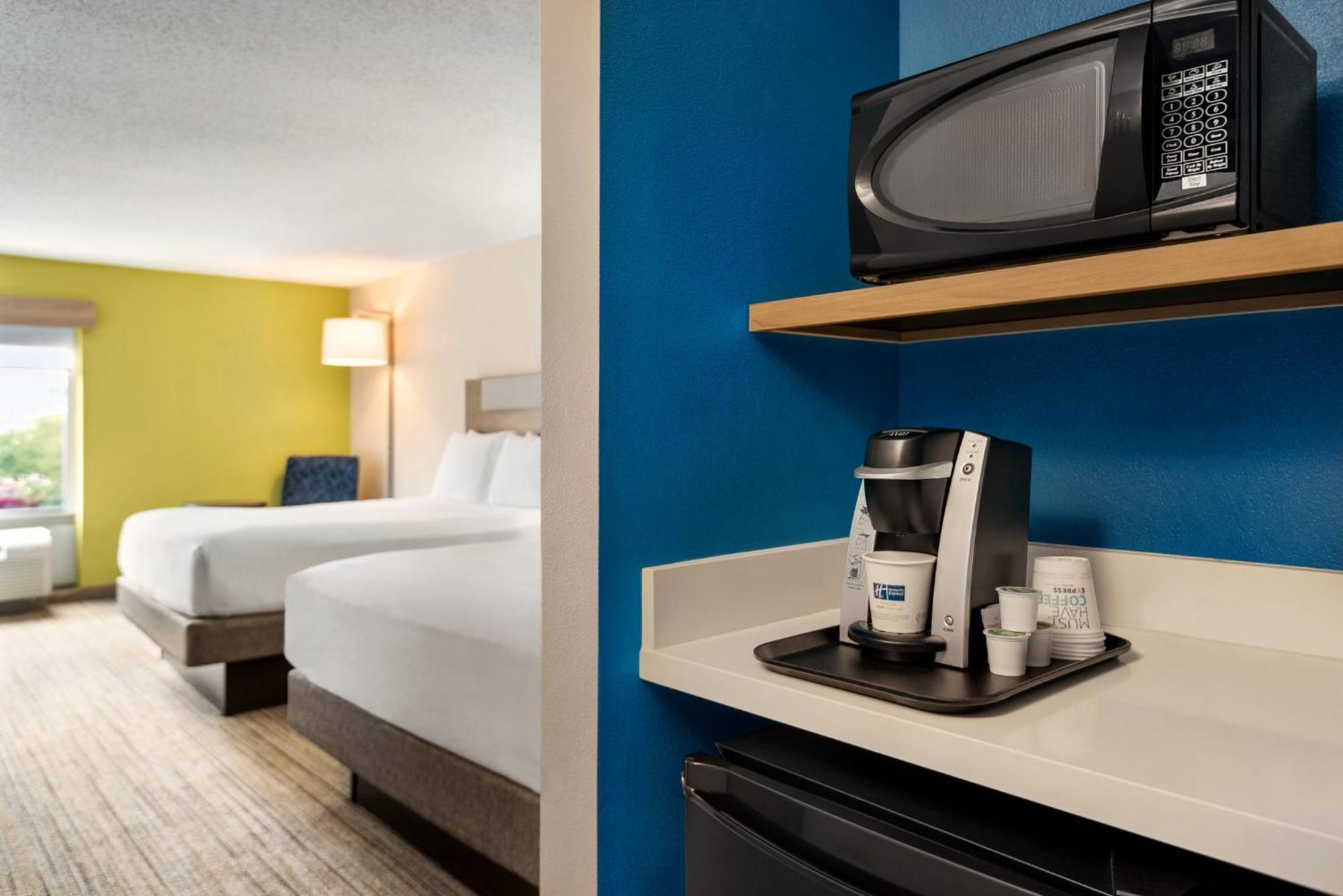 Holiday Inn Express Hotel & Suites Fredericksburg By Ihg Ngoại thất bức ảnh